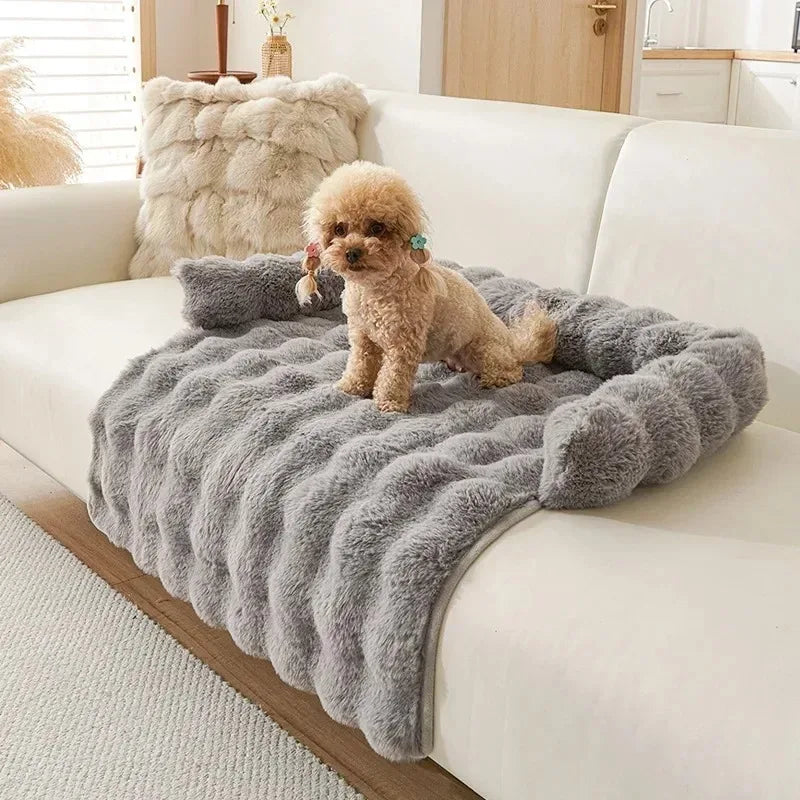 Dessus de lits pour grand et petit chien ou chat. Qualité tout douce avec un grand coussin intégré.,