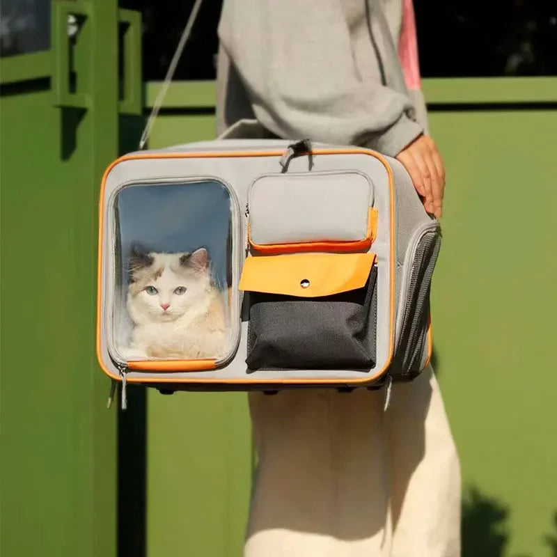 Valises de transport pour petits chiens et chats. Peu être utiliser comme sacs valise pour chat. Qualité au de gamme et transport de nos compagnons très stable ainsi que confortable pour d'agréable voyage.
